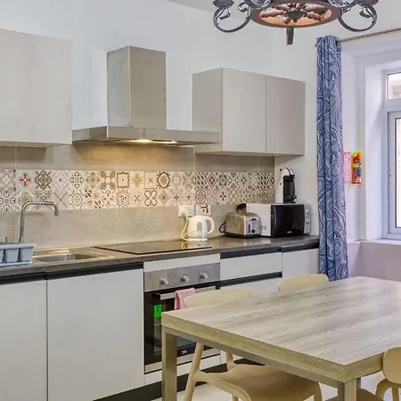 Semesterbostad Seaside Escape With Cosy Interior *