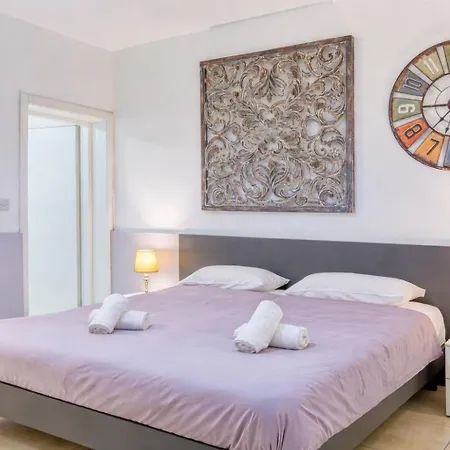 Seaside Escape With Cosy Interior Semesterbostad Sliema