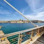 Seaside Escape With Cosy Interior Σπίτι διακοπών
