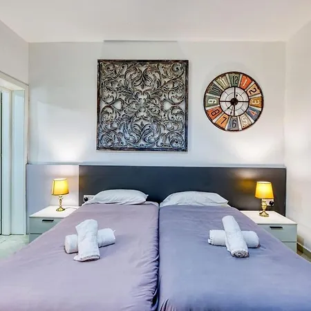 Seaside Escape With Cosy Interior Case de vacanță Sliema