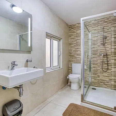 Seaside Escape With Cosy Interior Case de vacanță