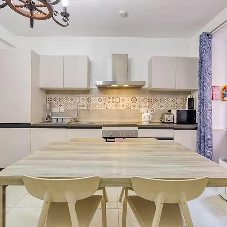 Seaside Escape With Cosy Interior