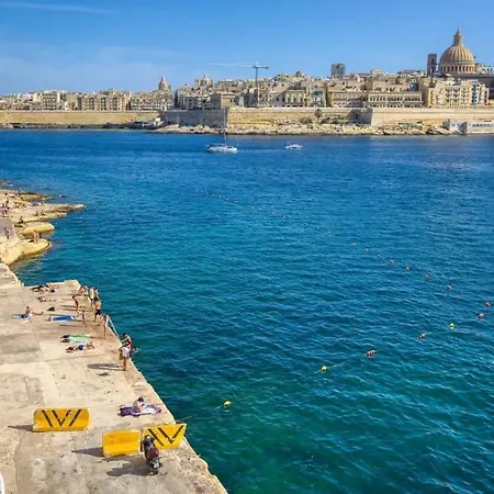 Seaside Escape With Cosy Interior * Sliema