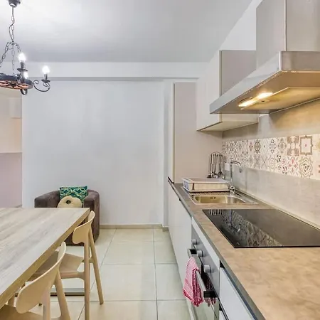 Seaside Escape With Cosy Interior Sliema