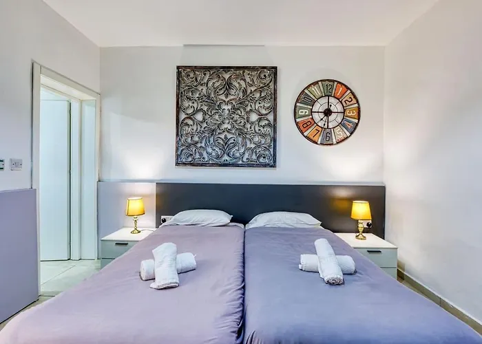 Seaside Escape With Cosy Interior Case de vacanță Sliema