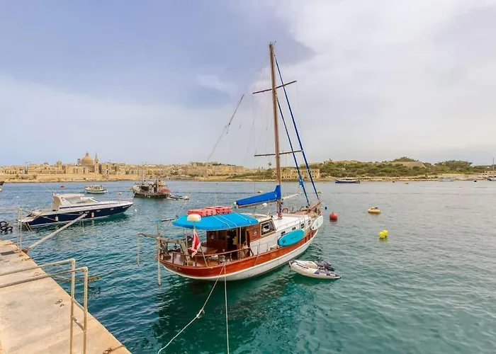 Seaside Escape With Cosy Interior Case de vacanță *