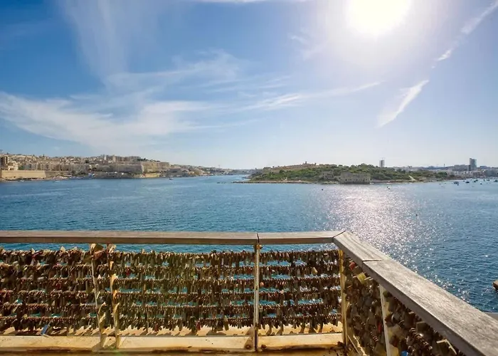 Seaside Escape With Cosy Interior Case de vacanță