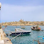 Seaside Escape With Cosy Interior بيت للعطل سليمة